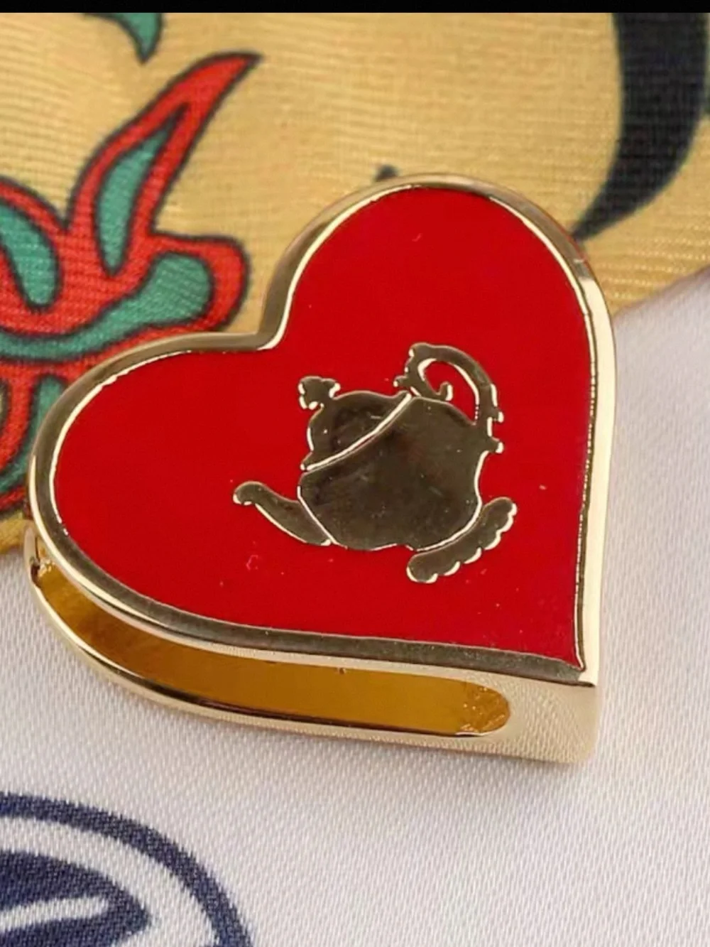 Designer-style Heart Shape Teapot Twilly Scarf Ring - red